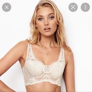 Victoria Secret Dream Angels Plunge Bra in Coconut White